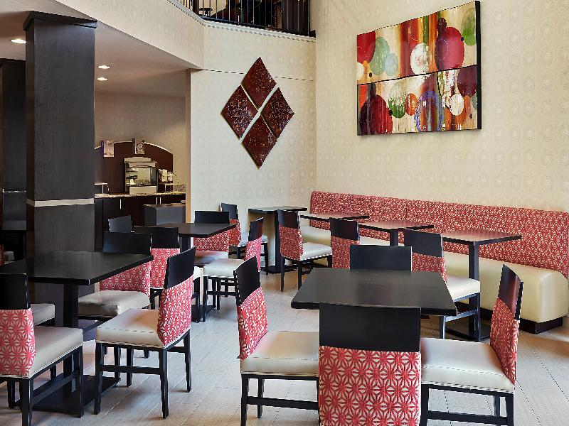Holiday Inn Express & Suites Naples Downtown - 5Th Avenue By Ihg Exterior foto